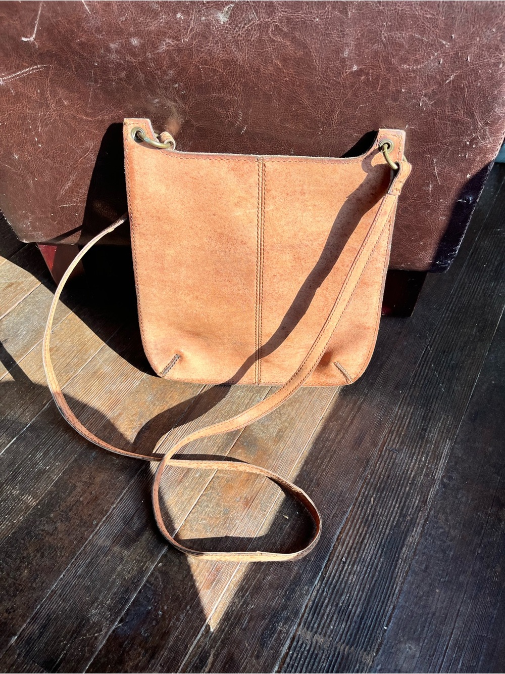 Leather (100%) Crossbody Bag with Floral Applique - Tan - Picture 2 of 3